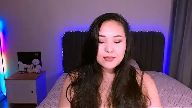 monabooty online show from February 17, 7:33 pm