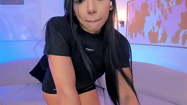 LizzHamilton   online show from September 27, 8:15 pm