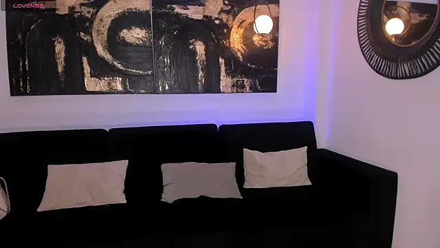 Snapshot of LizzHamilton__ chatting on March 3, 9:00 pm LizzHamilton online show from March 3, 9:00 pm