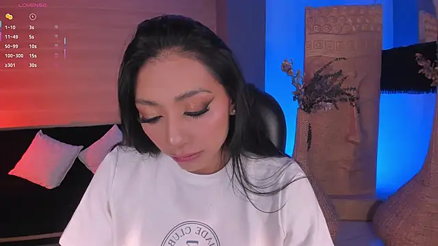 LizzHamilton   online show from September 24, 9:54 pm