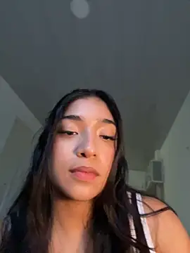 Snapshot of Bellafr chatting on December 23, 11:06 pm Bellafr online show from December 23, 11:06 pm