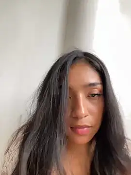 Snapshot of Bellafr chatting on December 24, 6:17 pm Bellafr online show from December 24, 6:17 pm