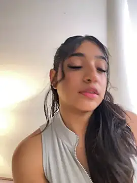 Snapshot of Bellafr chatting on January 4, 8:48 pm Bellafr online show from January 4, 8:48 pm
