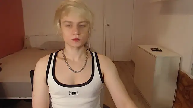 Oliver sweet  online show from February 18, 1:36 am