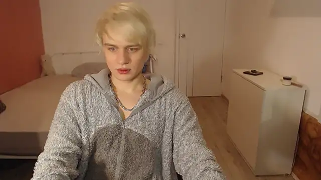 Oliver sweet  online show from January 7, 1:32 am