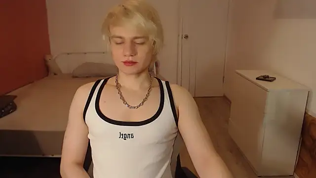 Oliver sweet  online show from February 8, 1:58 am