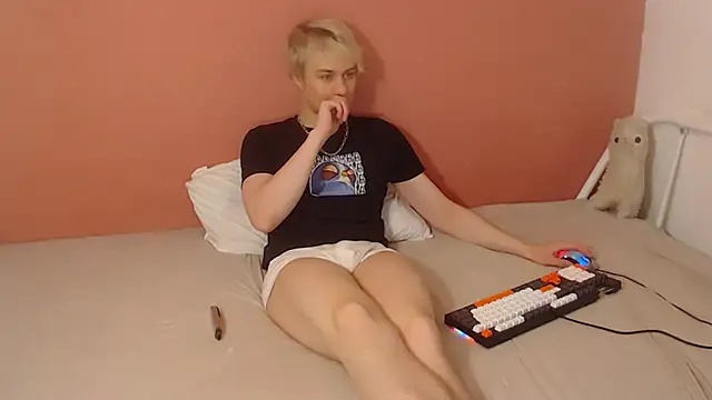 Oliver sweet  online show from March 27, 1:14 am