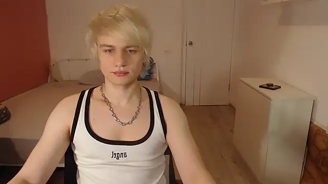 Oliver sweet  online show from February 11, 12:43 am