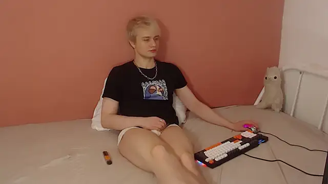 Oliver sweet  online show from March 22, 12:47 am