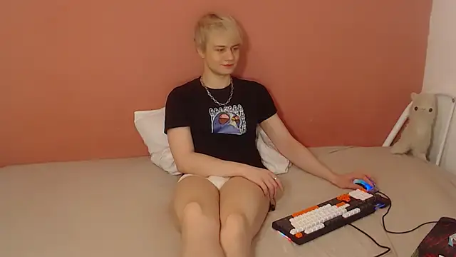 Oliver sweet  online show from March 12, 12:49 am