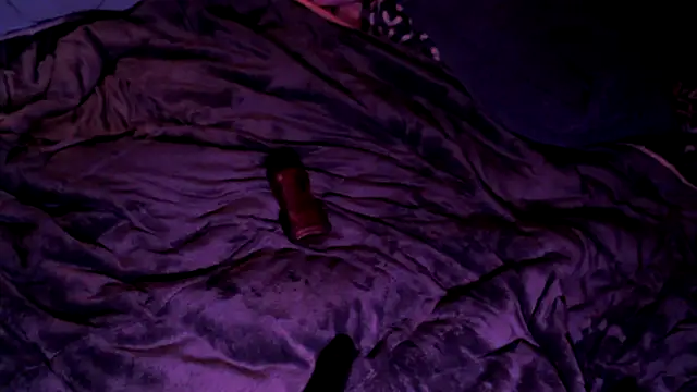 SpunsieLove online show from December 1, 7:15 pm