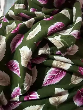 Snapshot of Raniaa chatting on March 22, 1:11 am Raniaa online show from March 22, 1:11 am