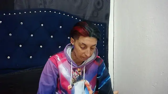 Snapshot of anyu1306 chatting on February 12, 4:44 am anyu1306 online show from February 12, 4:44 am