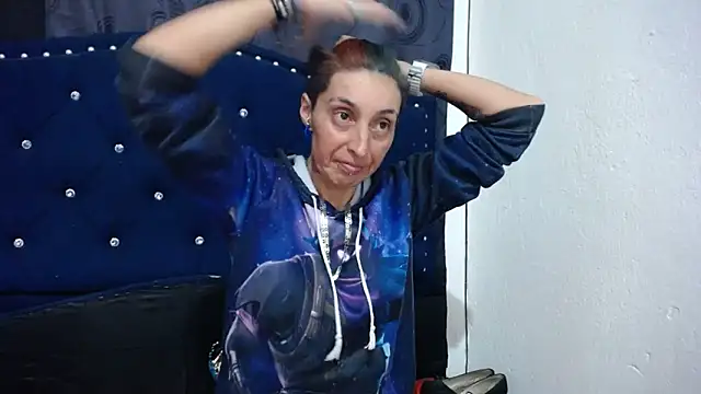 Snapshot of anyu1306 chatting on February 23, 5:45 am anyu1306 online show from February 23, 5:45 am