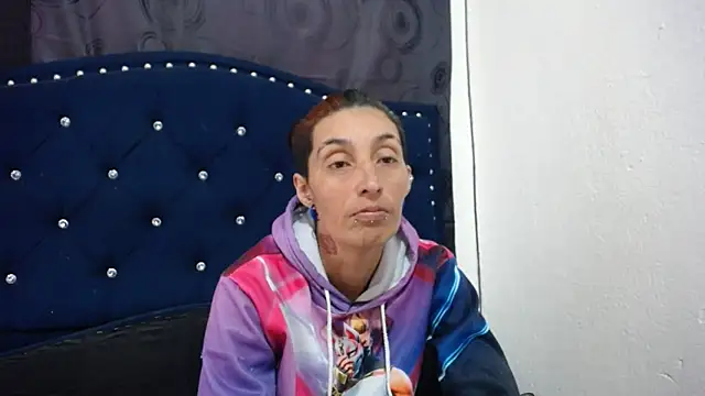 Snapshot of anyu1306 chatting on March 3, 8:32 pm anyu1306 online show from March 3, 8:32 pm