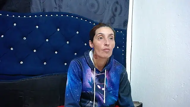 Snapshot of anyu1306 chatting on March 21, 7:33 am anyu1306 online show from March 21, 7:33 am