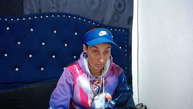 Snapshot of anyu1306 chatting on February 28, 1:37 am anyu1306 online show from February 28, 1:37 am