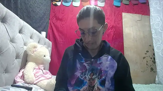 Snapshot of anyu1306 chatting on November 15, 1:31 am anyu1306 online show from November 15, 1:31 am