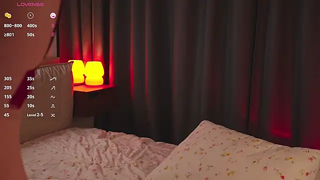 evvaa online show from December 4, 8:08 pm