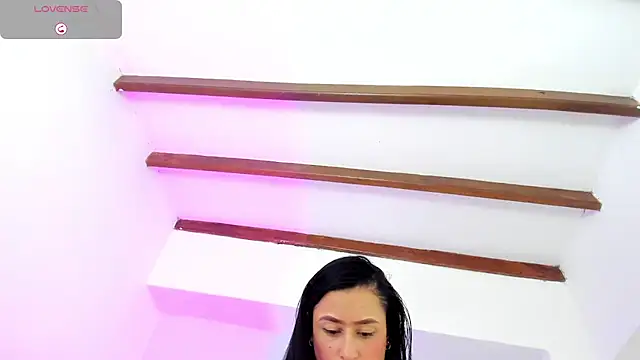 Snapshot of Laura_Torres18 chatting on June 30, 9:59 pm Laura Torres18 online show from June 30, 9:59 pm