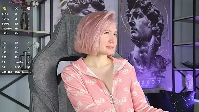 ReiYosimoto online show from November 5, 5:05 pm