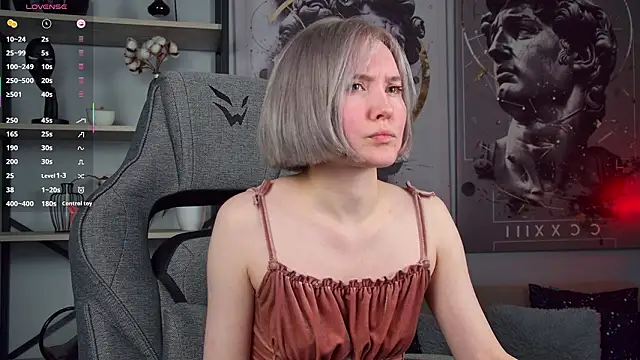 ReiYosimoto online show from March 24, 5:35 pm