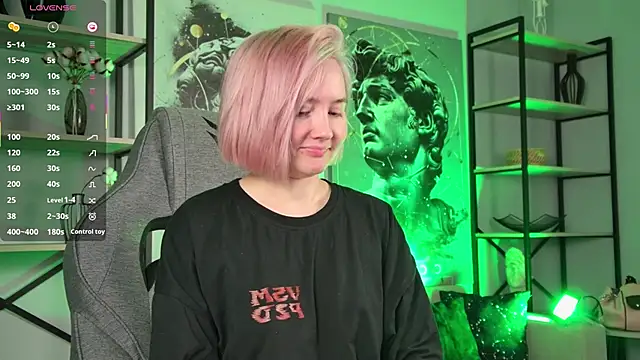 ReiYosimoto online show from November 7, 4:11 pm