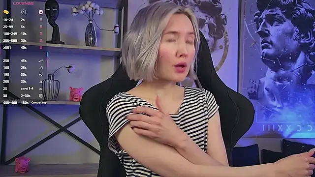 ReiYosimoto online show from January 18, 9:24 am