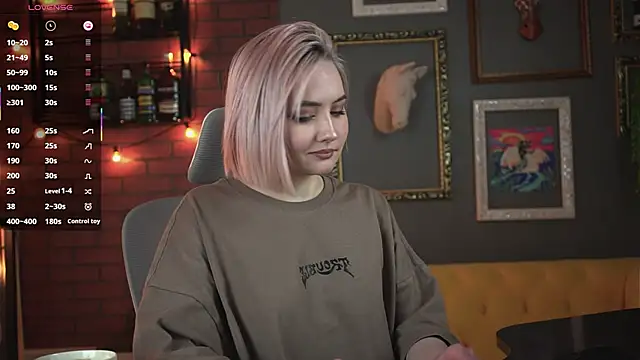 ReiYosimoto online show from November 30, 3:46 pm