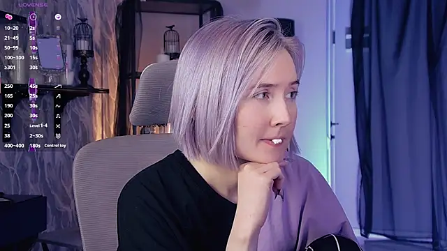 ReiYosimoto online show from January 9, 8:27 pm