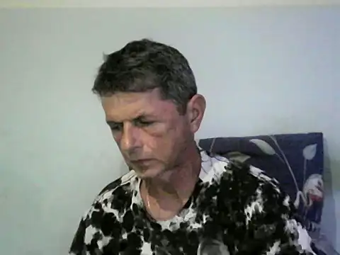 Snapshot of czarek888 chatting on June 20, 7:41 pm czarek888 online show from June 20, 7:41 pm