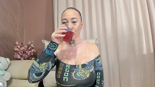 Snapshot of Rayanablackandwhite chatting on February 28, 6:51 pm Rayanablackandwhite online show from February 28, 6:51 pm