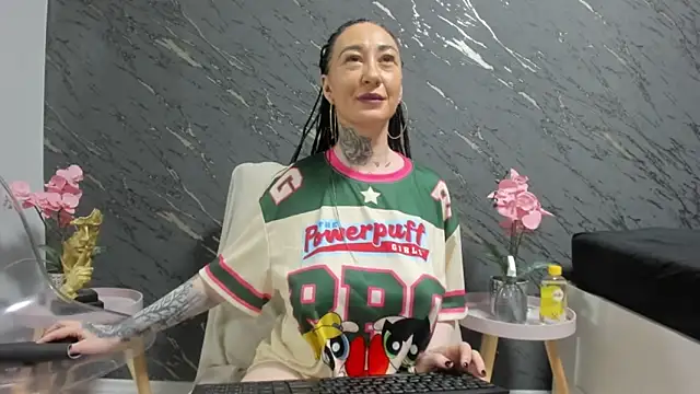 Rayanablackandwhite online show from November 27, 8:09 pm