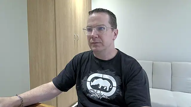 BrettJ81 online show from January 12, 2:13 pm