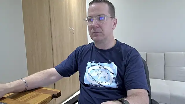 BrettJ81 online show from December 16, 12:31 pm