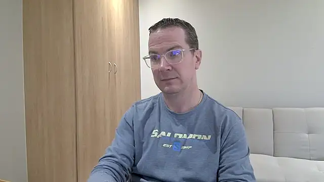 BrettJ81 online show from May 25, 2:16 pm