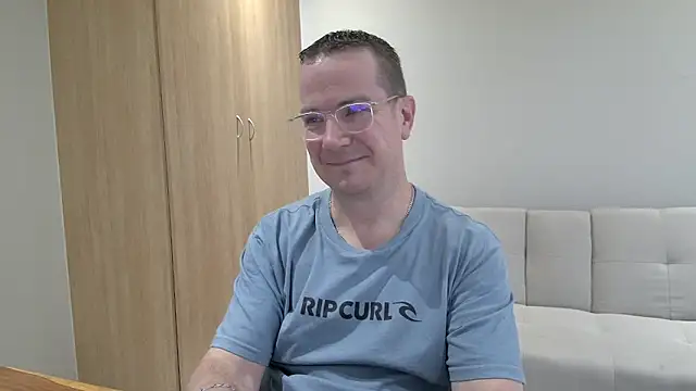 BrettJ81 online show from March 2, 3:19 pm