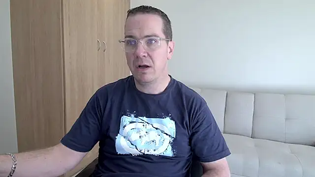 BrettJ81 online show from May 9, 12:19 pm