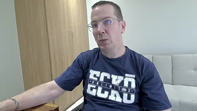 BrettJ81 online show from March 24, 2:39 pm