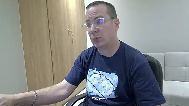 BrettJ81 online show from March 22, 4:30 pm