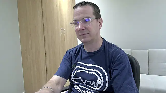 BrettJ81 online show from November 7, 12:53 pm