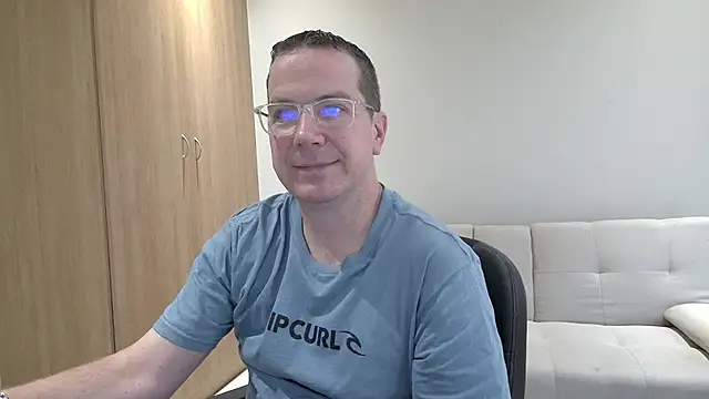 BrettJ81 online show from November 26, 2:50 pm