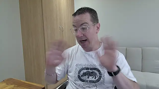 BrettJ81 online show from March 14, 12:00 pm