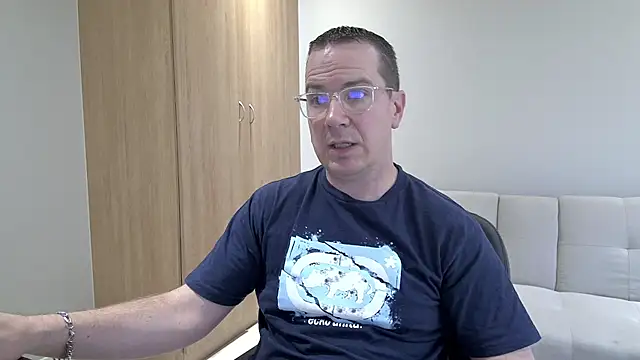 BrettJ81 online show from February 1, 2:48 pm