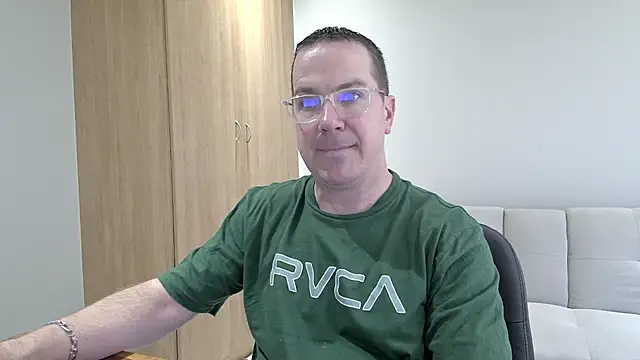 BrettJ81 online show from December 21, 12:07 pm