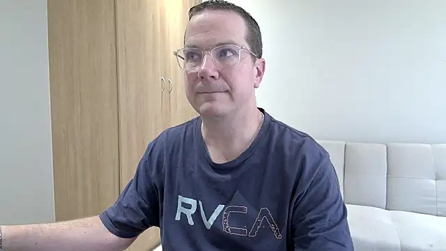 BrettJ81 online show from November 9, 12:53 pm