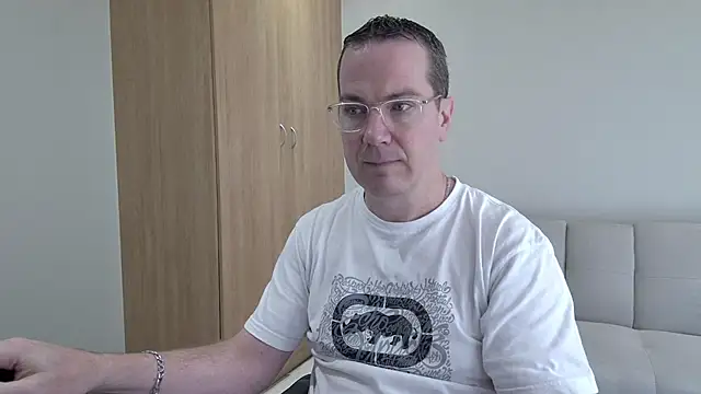 BrettJ81 online show from May 16, 11:53 am