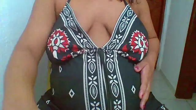 Snapshot of savanahottie chatting on March 29, 5:53 am savanahottie online show from March 29, 5:53 am