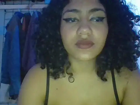 Snapshot of savanahottie chatting on November 23, 12:48 pm savanahottie online show from November 23, 12:48 pm