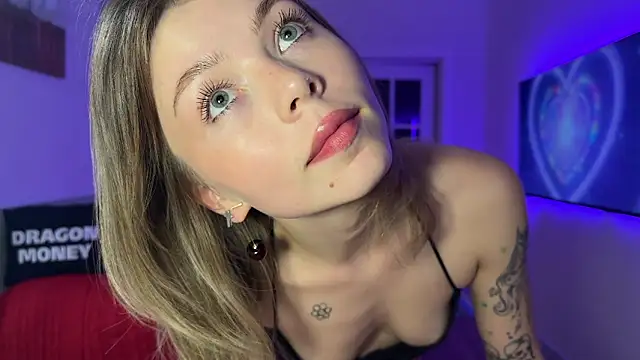 Aliceimhorny online show from February 18, 5:09 pm